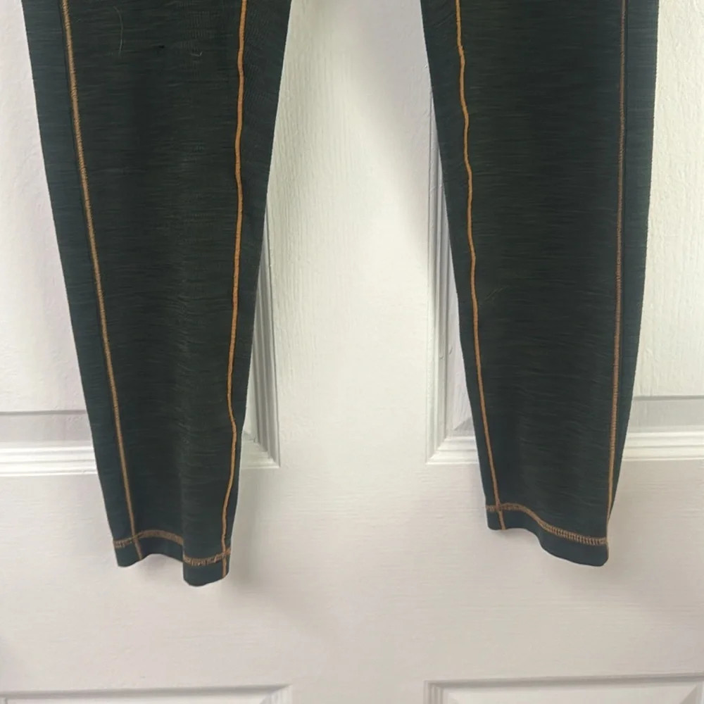 Prana Forest Green Leggings Pockets Medium soft Gold Threading - Picture 4 of 9